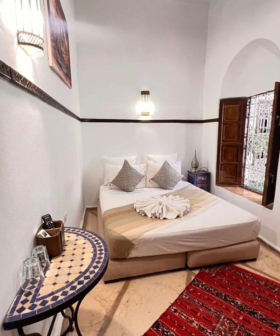 *** Konukevi Riad Dar Sirine Marakeş Fas